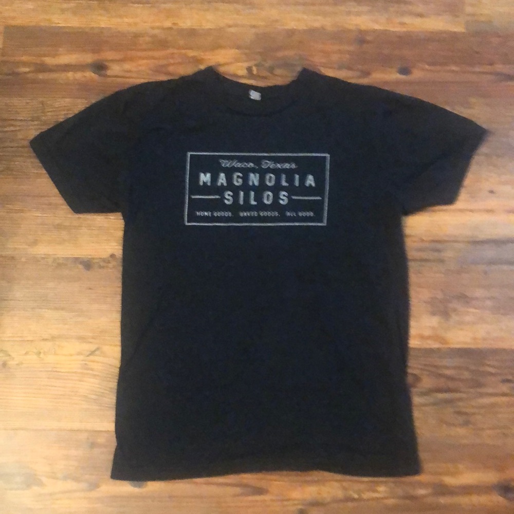 Magnolia l Dark Gray Magnolia Silos T-Shirt